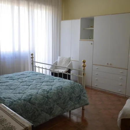 Apartment In Paese *